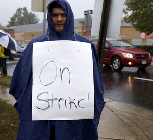 Government Shutdown Shuts Out Area Striking Grocery Workers